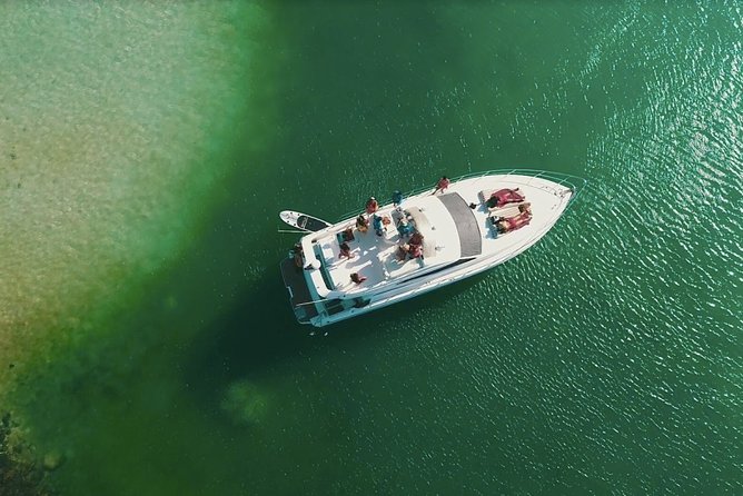 3 Hour Xpu-Ha - 47' Azimut, Tulum, Playa del Carmen, Riviera Maya - Lunch is simple, filling Mexican food