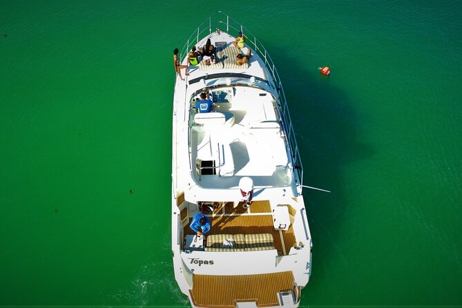 3 Hour Xpu-Ha - 47' Azimut, Tulum, Playa del Carmen, Riviera Maya - Standard drinks and the premium-liquor question