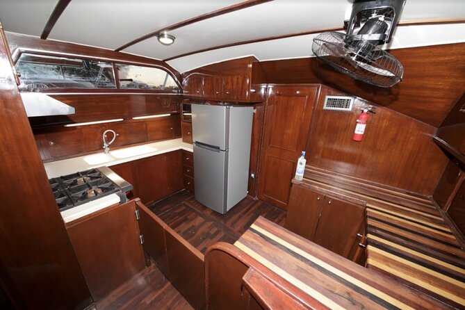 3 Hours - 53' Hatteras - Tulum, Playa Del Carmen, Riviera Maya - Who will enjoy this cruise most
