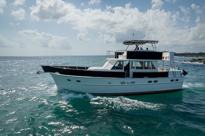 3 Hours - 53' Hatteras - Tulum, Playa Del Carmen, Riviera Maya - What happens during the three hours
