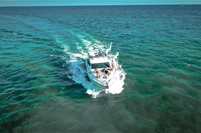 4 Hour - 47' Azimut, Tulum, Playa del Carmen, Riviera Maya - Who will get the most from this charter