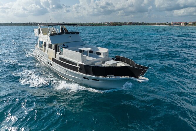 4 Hour - 72' Bruce Roberts, Tulum, Playa del Carmen, Riviera Maya - Price and what the private booking buys you
