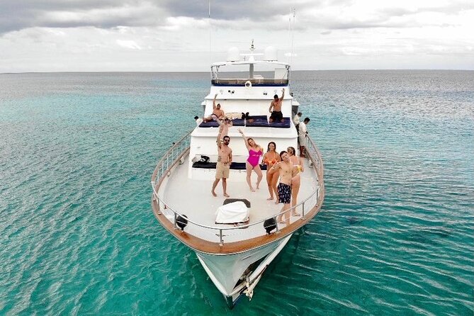 4 Hour - 80' Burger, Tulum, Playa del Carmen, Riviera Maya - The private format works best for the right group