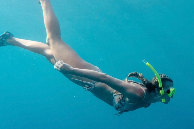 4 Hours Exclusive 45' Lagoon Catamaran Experience - What is served on board