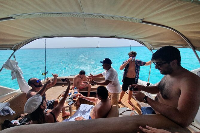 4 hours - Private 48ft Yacht all inclusive in Tulum and Playa del Carmen - Puerto Aventuras is the real starting point