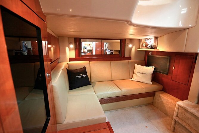 5-Hour Private 40' Yacht 2-Stop Tour to In-Ha reef with Food, Drinks & Snorkel - Fresh ceviche, guacamole, and burgers on board