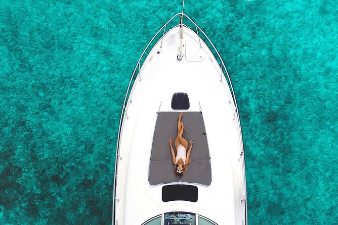 5-Hour Private 40' Yacht 2-Stop Tour to In-Ha reef with Food, Drinks & Snorkel - La Bocana, the final stop for swimming and music