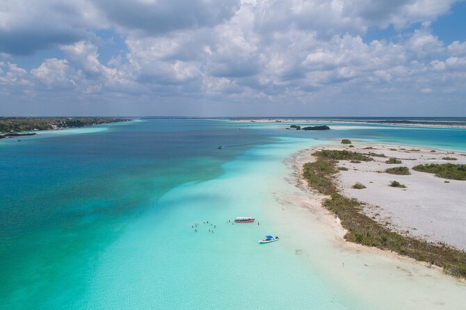 7 Colors Bacalar Lagoon Tour from Playa del Carmen & Tulum - Cruising the Lagoon of Seven Colors