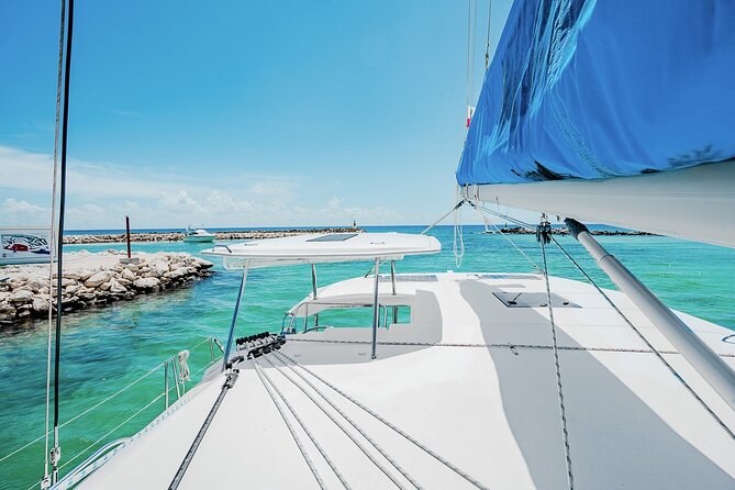 8-Hour Private 40' Cat 2 Stop to Cozumel, Food, Drinks & Snorkel - My take on the crew and onboard service