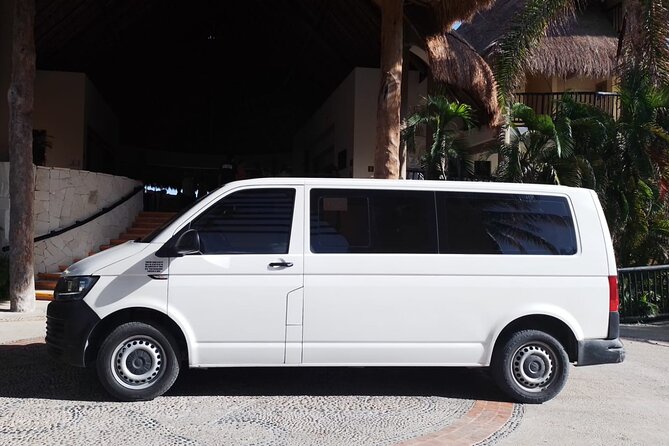 Airport Shuttle to Playa del Carmen - The Cancun Airport meeting points require preparation