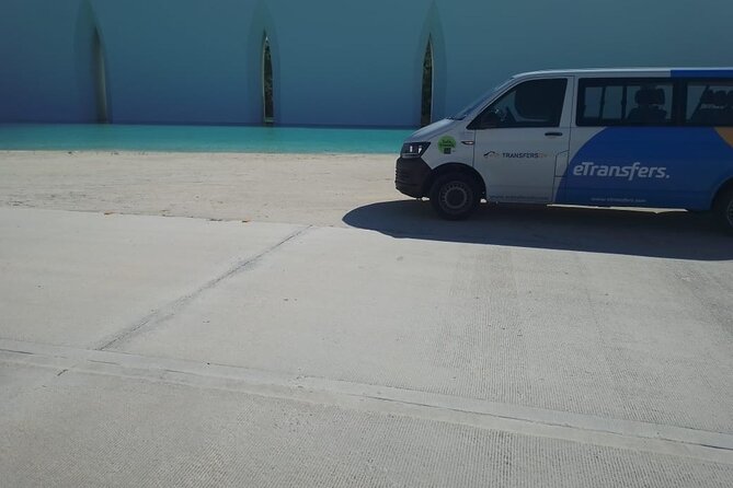 Akumal Private Transportation From-To Cancun Airport - The driver experience: polite, quick, and safety-focused