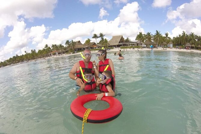 Akumal turtles sanctuary and go pro photos - What you may see in the seagrass