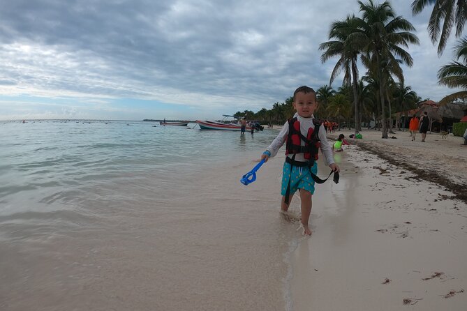 Akumal Turtles Snorkeling and GoPro pictures - Protecting the Bay While You Swim