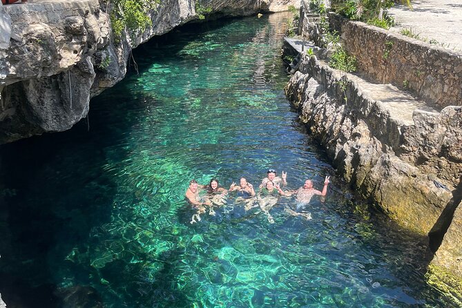 All-Inclusive! Tulum Ruins, Tequila Tasting + Swim in 3 Cenotes in Small Group! - Lunch in Tulum, with tacos at the finish