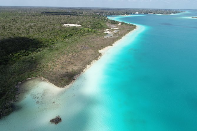Bacalar Deluxe - Pirates Channel adds a story to the boat ride