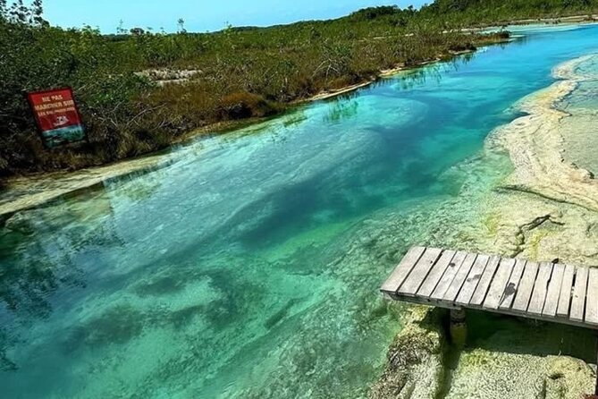 Bacalar: The Great Pyramids of Ichkabal Lagoon & Los Rapidos. - The guides and the feel of the day