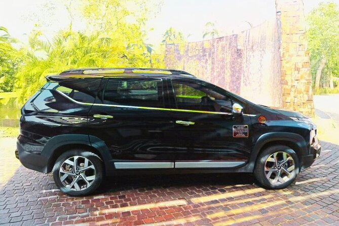 Cancun Airport: Private Transfers From/To Akumal Half Moon Bay - Finding your driver at Cancun Airport