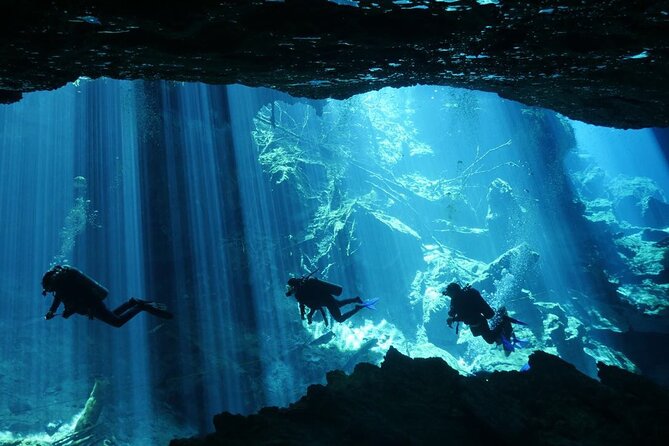 Cenote Diving - 2 Tank Dive Trip for Certified Divers - A briefing built for a cavern setting