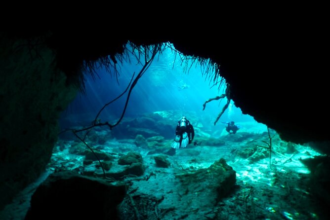 Cenote Triple Adventure Tour in Tulum - Gran Cenote pairs clear water with cave scenery