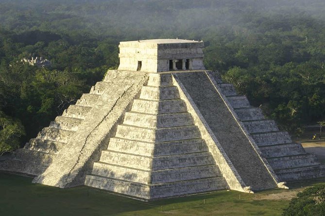 Chichen itza, Cenote Ik kil and Coba Reduced Group - A long day with three very different Maya sites