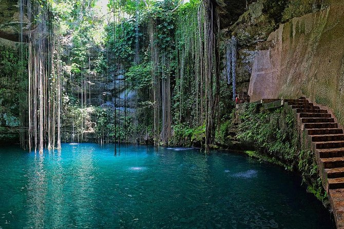 Chichen Itzá, Cenote Ik Kil, Valladolid Premium Reduced Group - A quick look at Valladolid’s center