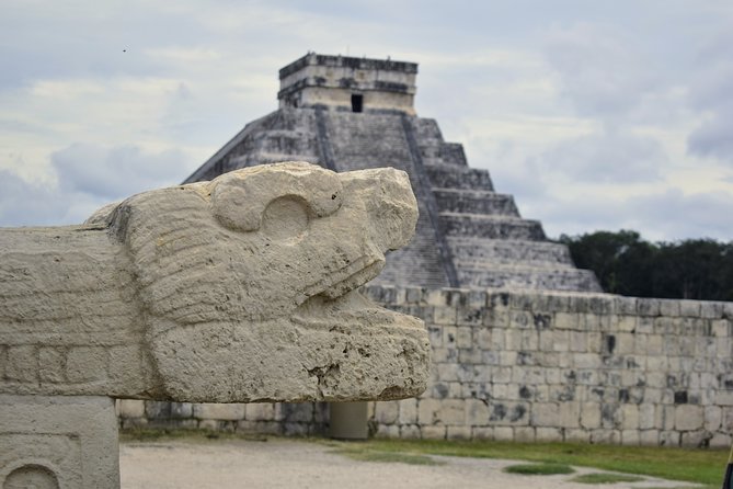 Chichen-itza & Cenote Private Tour - Chichen Itza before the buses arrive