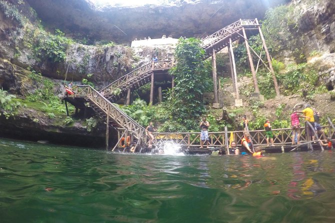 Chichen Itza Day Trip from Riviera Maya - Lunch, local food, and the shopping stop