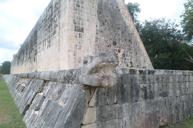 Chichen Itza Deluxe, 2 Cenotes tour From Playa del Carmen - Valladolid in only 30 minutes