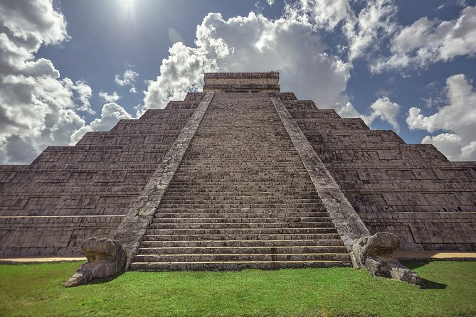 Chichen Itza Early access Tour, with private Cenote & Valladolid - Key points at a glance
