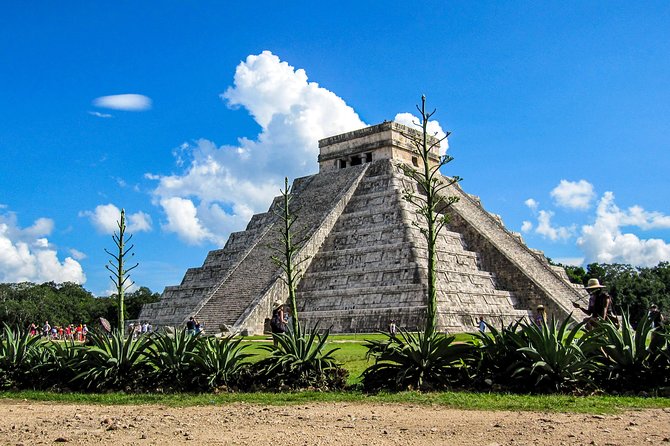 Chichen Itza & Ekbalam with Cenote swim from Playa del Carmen - Food, drinks, and the small-group feel