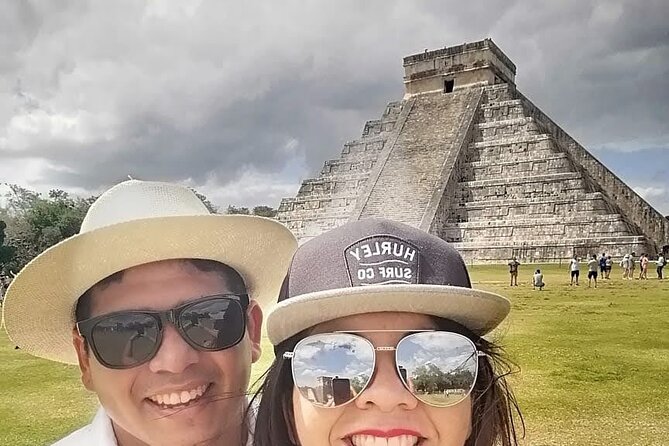 Chichén Itzá Kukulkan & Swim in Two Cenotes - A buffet stop with a commercial edge
