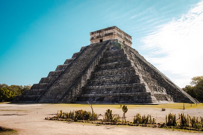 Chichen Itza Marvel of the World Early Morning Archaeologic Tour - Three hours around El Castillo
