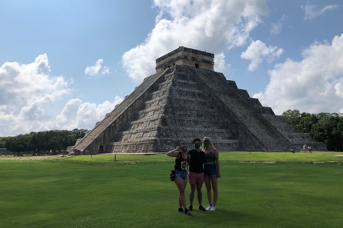 Chichen Itza Max - Chichen Itza before the heat builds