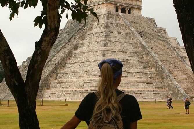 Chichen Itza, Yucatecan Buffet, Cenote Saamal and Valladolid - Seeing Chichen Itza with some freedom