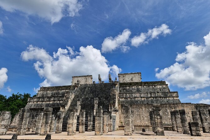 Chichenitza private tour and cenotes - A full day built around Chichen Itza