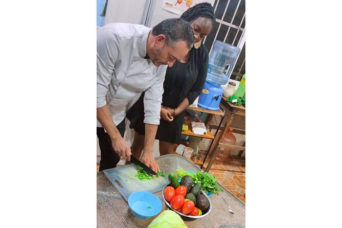 Cooking Class in Playa del Carmen: 9 Recipes & Bottomless Drinks - What hosts Lily and Luis Carlos add