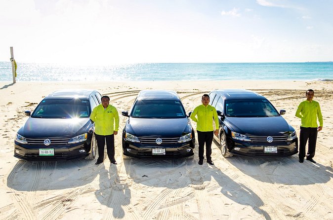Departures in Luxury Sedan from Akumal to Cancun Airport - Who should book this Akumal airport transfer?