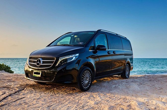Departures in Mercedes Benz from Tulum to Cancun Airport - How this compares with arranging your own ride