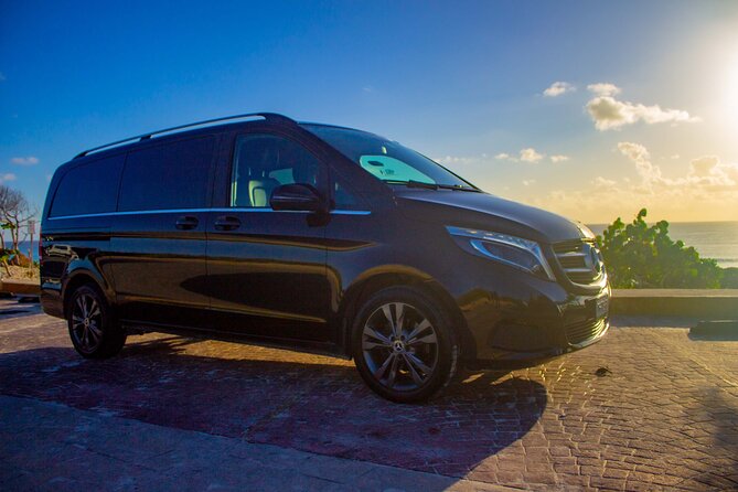 Departures in Mercedes Benz from Tulum to Cancun Airport - The ride to Cancun International Airport