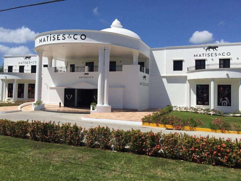 Discover the essence of playa del carmen: tequilera, jewelry and 5th avenue. - A culture-and-shopping day from Cancun
