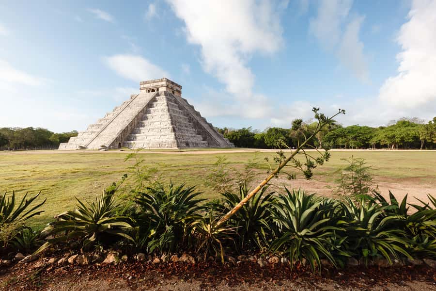 From Playa del Carmen: Tour to Chichén Itzá, Valladolid with Cenote and buffet - The guides can shape the whole day