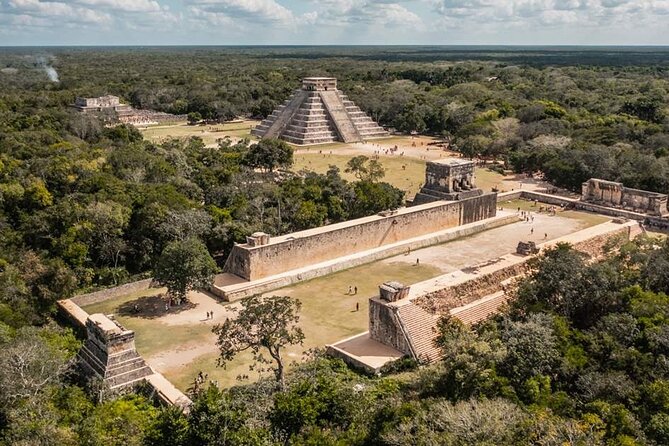 Full Day Chichen Itza, Cenote and Valladolid Complete Tour - Buffet lunch with a Yucatecan accent
