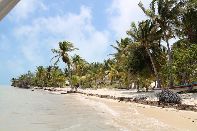 Full Day Guided Tour to Sian Ka'an (short way) - Lunch in a working fishing village