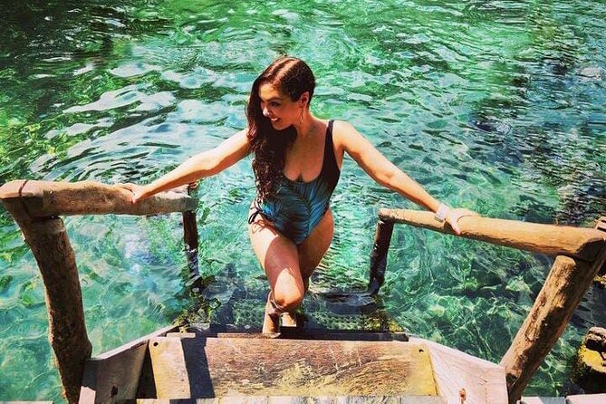 Full Day Tour All Inclusive Holbox Island + Cenote! - Arriving on Holbox by boat