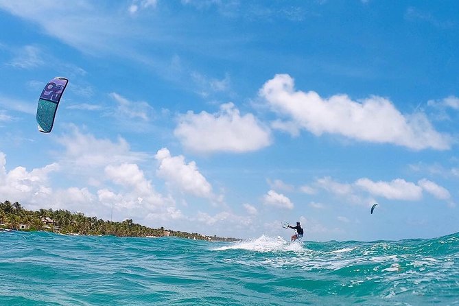 Group Kiteboarding Lesson in Tulum - Water starts, the first real test