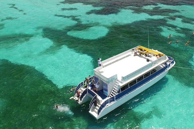 Isla Mujeres Catamaran Unlimited! Transportation from Playa del Carmen - Who will enjoy this day most