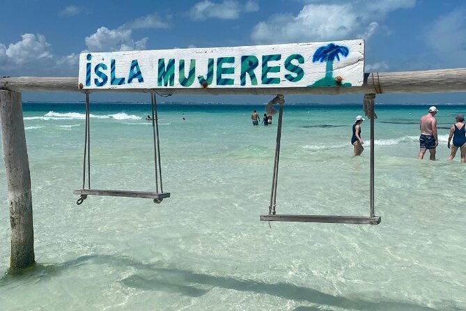 Isla Mujeres on luxury catamaran with snorkel, open bar and lunch - A catamaran day that starts with El Meco