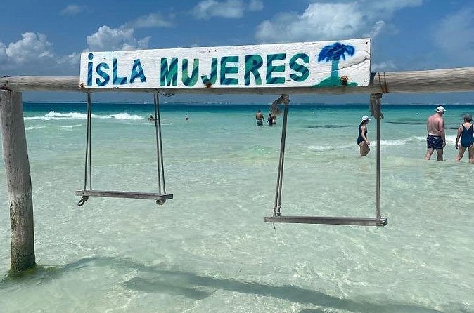 Isla Mujeres on luxury catamaran with snorkel, open bar and lunch - The return sail, music, and open bar