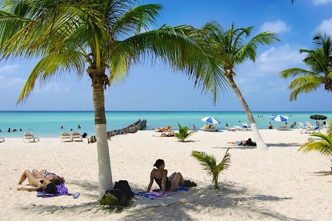 Isla Mujeres on luxury catamaran with snorkel, open bar and lunch - Lunch: read the menu carefully