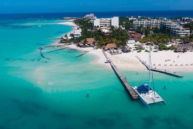 Isla Mujeres Sailing Adventure from Riviera Maya - Lunch at an Isla Mujeres Beach Club